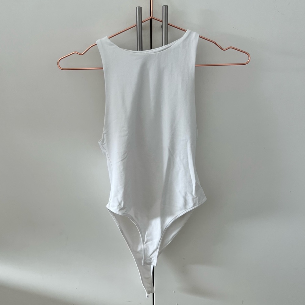 Zara halter neck bodysuit. Button snap button closure. Size S. White.